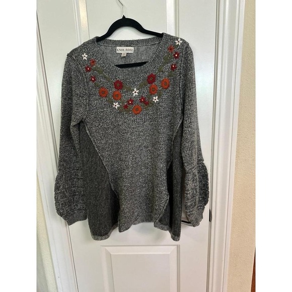 Knox Rose Sweaters - Knox Rose‎ Gray Floral Embroidered Boho Knit Sweater Womens Medium Long Sleeve